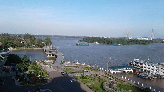 Cau Di Bo Ben Ninh Kieu